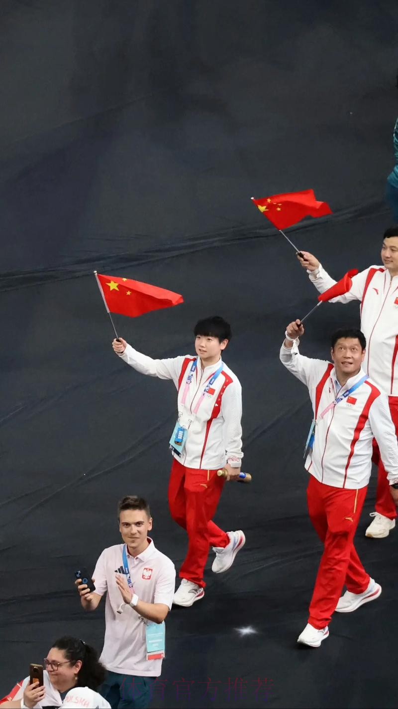 九十八个世界冠军 中国学生运动员闪耀国际赛场